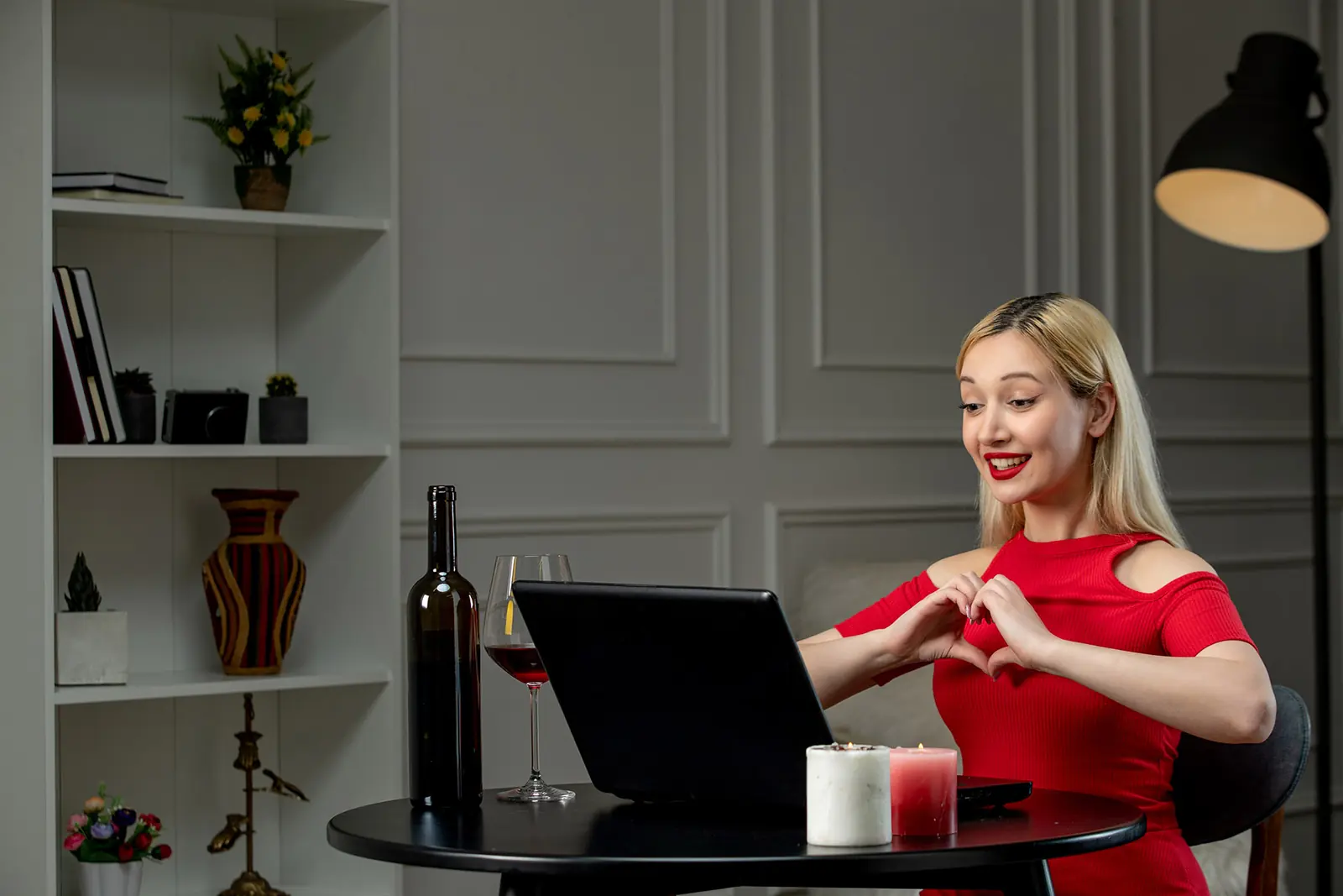 Conseils pour entretenir une relation de couple à distance et rester connectés malgré les kilomètres.